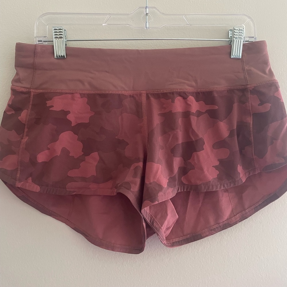 Lululemon Speed Up shorts Size 6